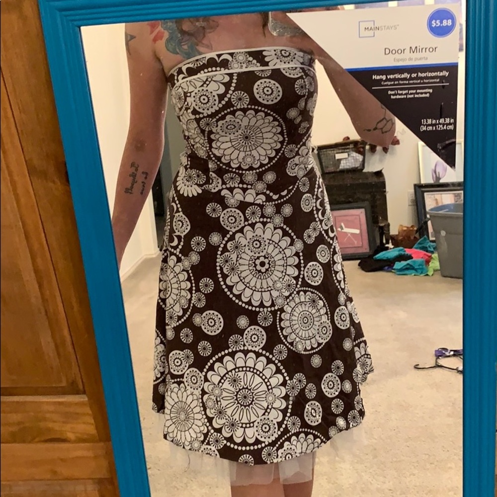 Adorable strapless Ruby Rocks dress